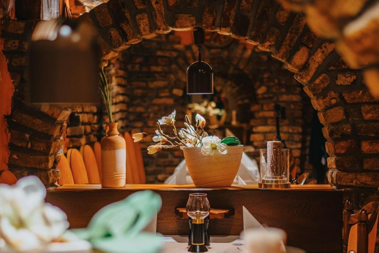 Hotel Restaurant Adria Stuben Bruehl ภายนอก รูปภาพ
