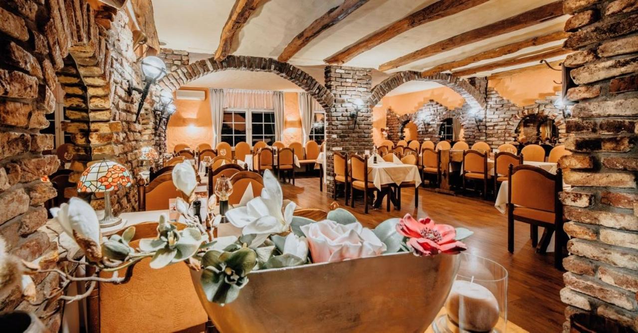 Hotel Restaurant Adria Stuben Bruehl ภายนอก รูปภาพ